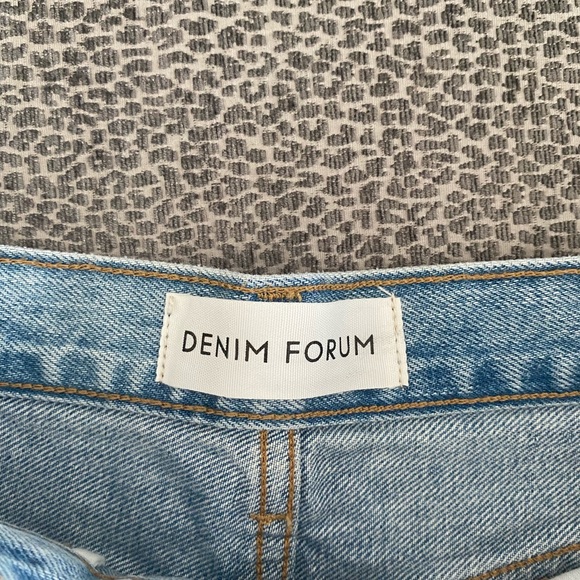 Aritzia Ex Boyfriend Denim Shorts size 23 NEVER WORN. Run a little big - Picture 4 of 5